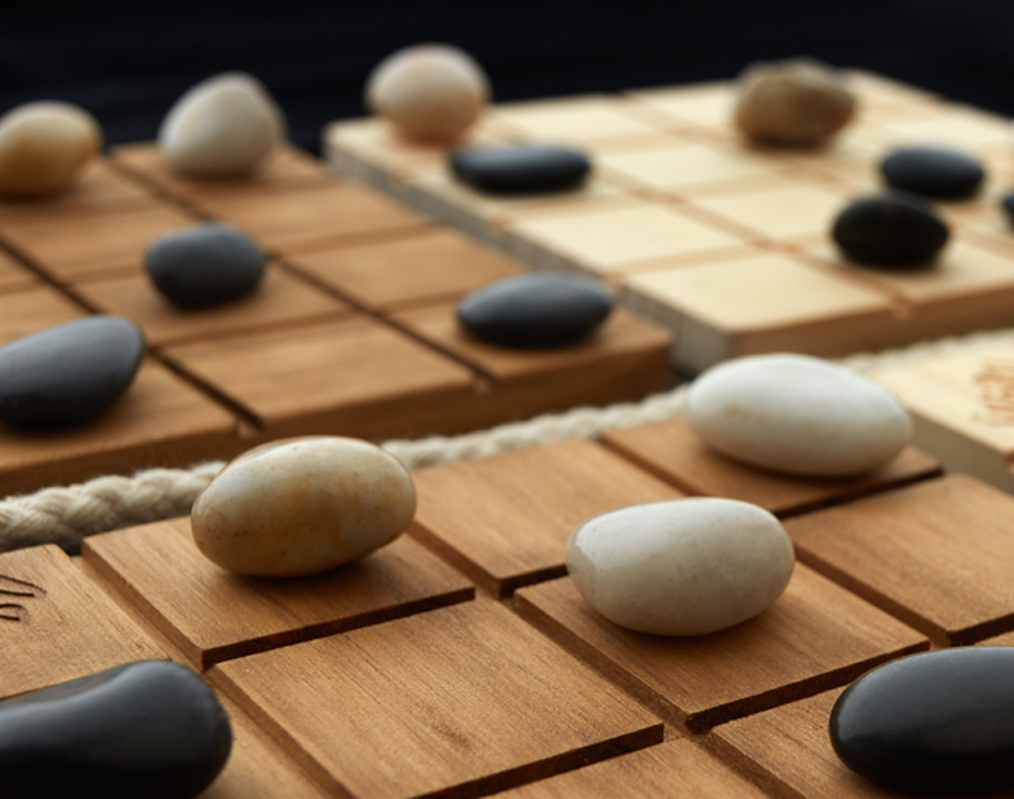 SHOBU Board Games Smirk & Dagger [SK]