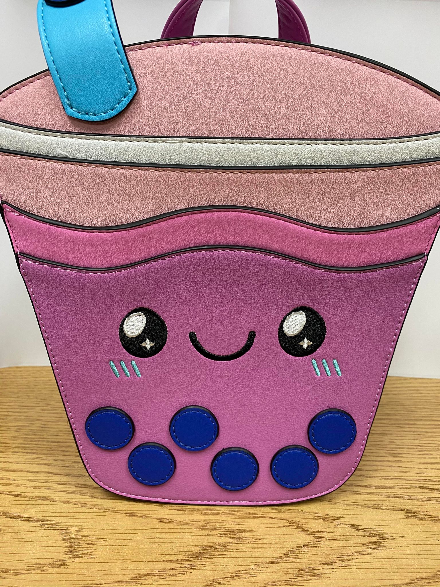 ᘏ⑅ᘏ cute little cupcake purse from claire's, has... - Depop